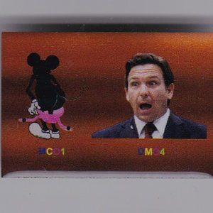 Amazon PECCY Mickey Mooning Ronde (MCO1- Orlando) Employee Pin